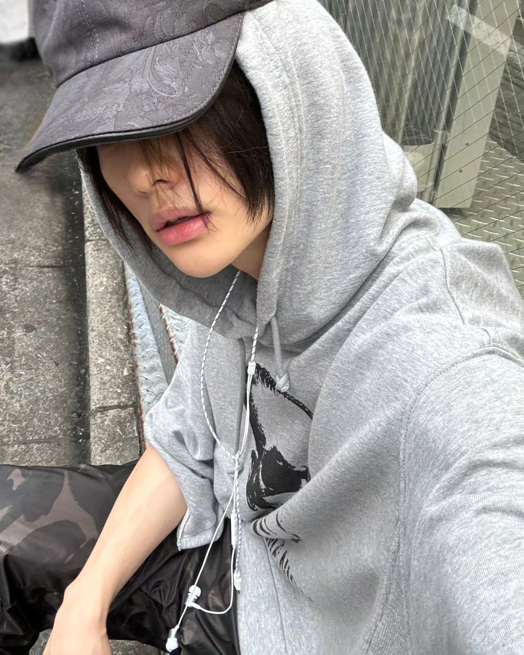 Hwang Hyunjin – Blender Bookmagazine